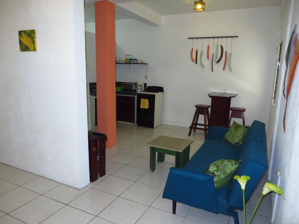 Simberts Apartments Maya Beach Екстериор снимка