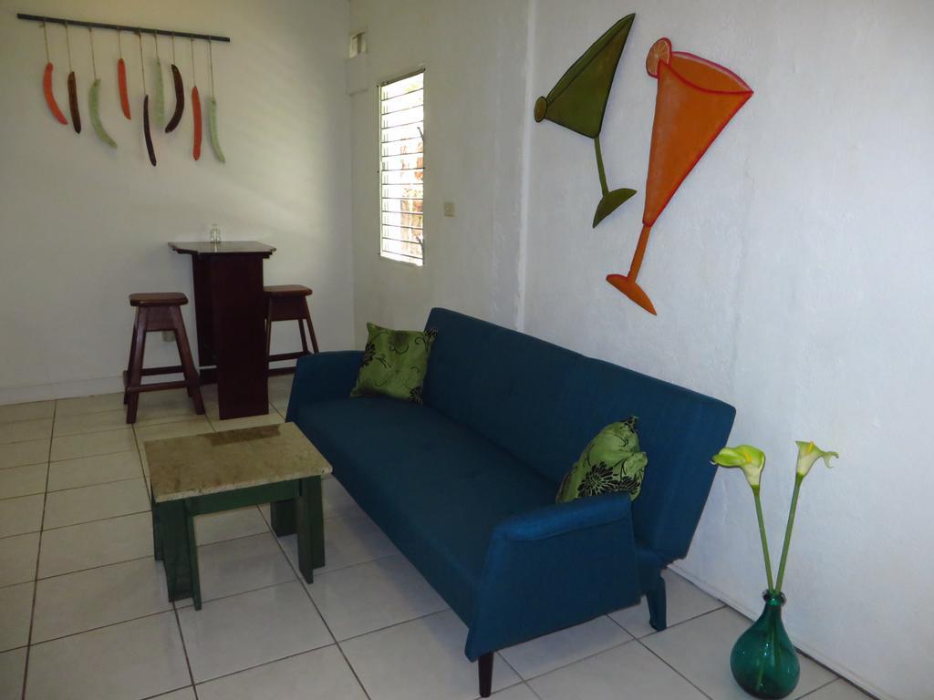 Simberts Apartments Maya Beach Екстериор снимка