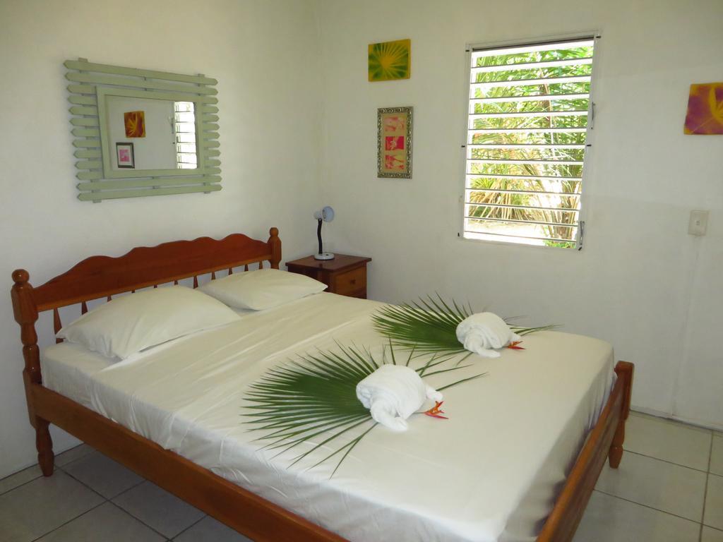 Simberts Apartments Maya Beach Екстериор снимка