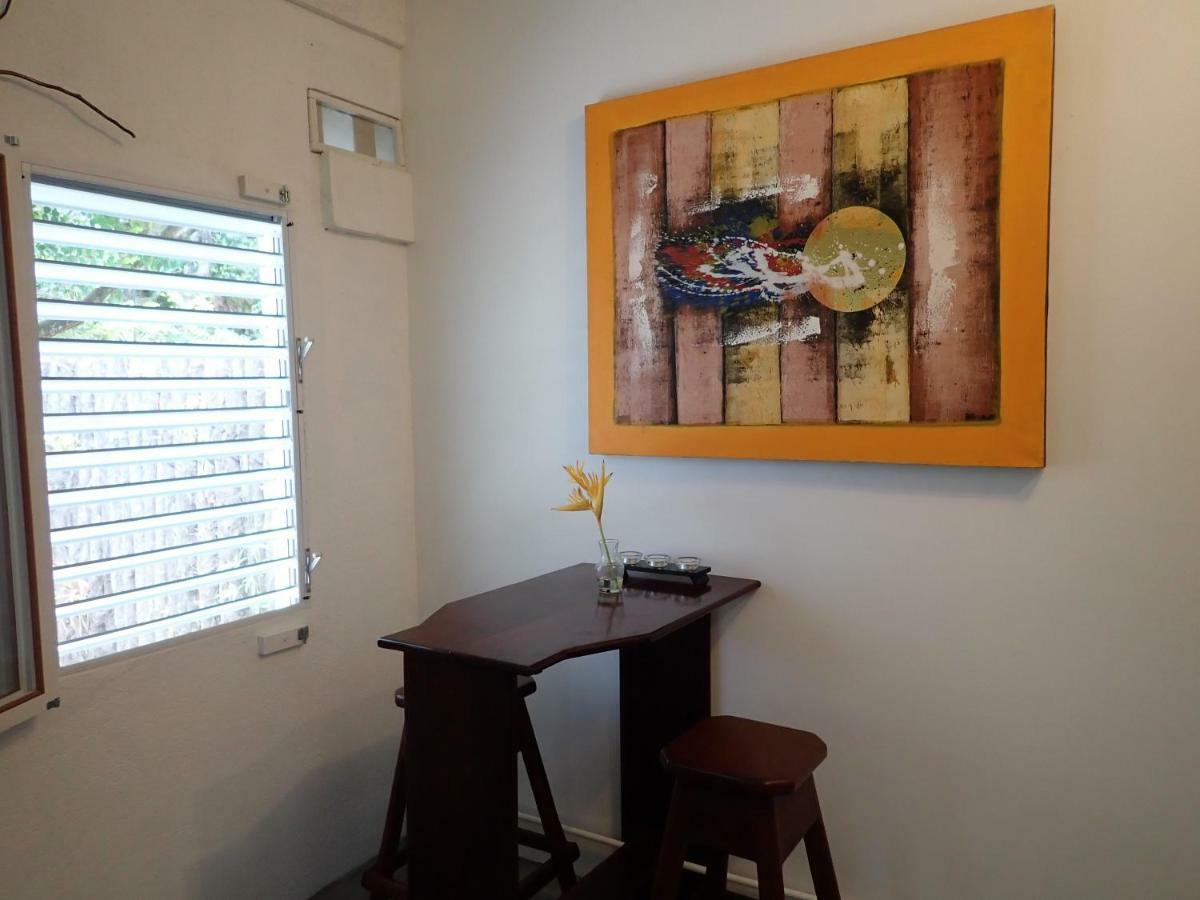 Simberts Apartments Maya Beach Екстериор снимка